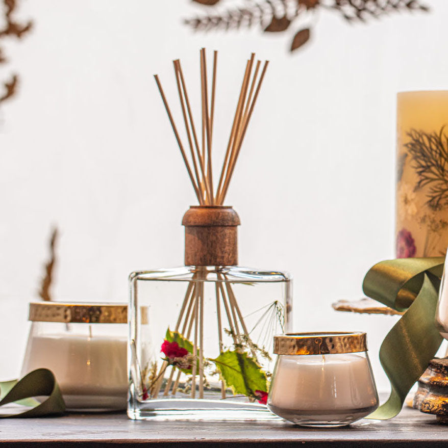 Winterberry Frost - Scented Botanical Reed Diffuser (385ml)