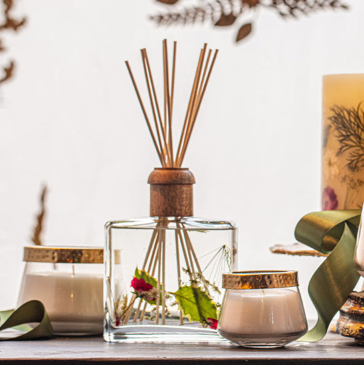 Winterberry Frost - Scented Botanical Reed Diffuser (385ml)