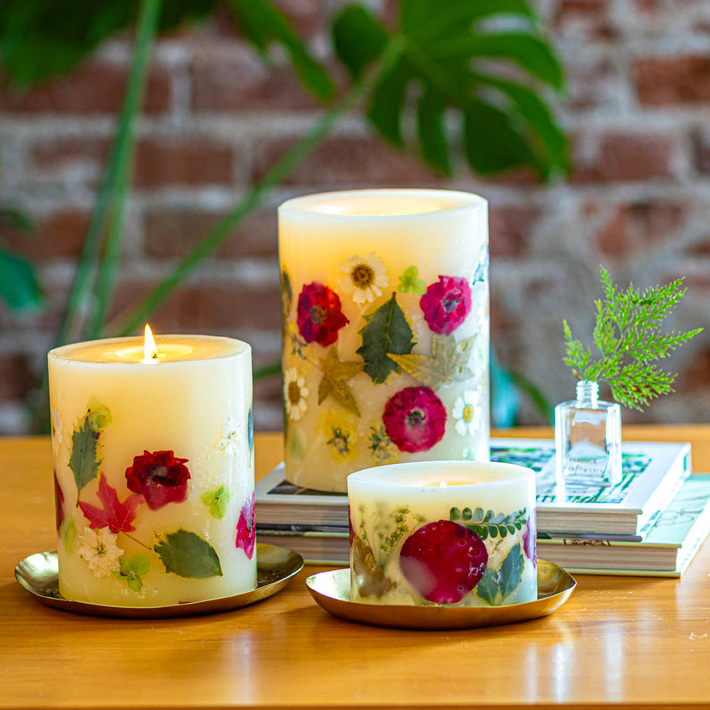 Winterberry Frost - Bougie botanique parfumée ronde moyenne