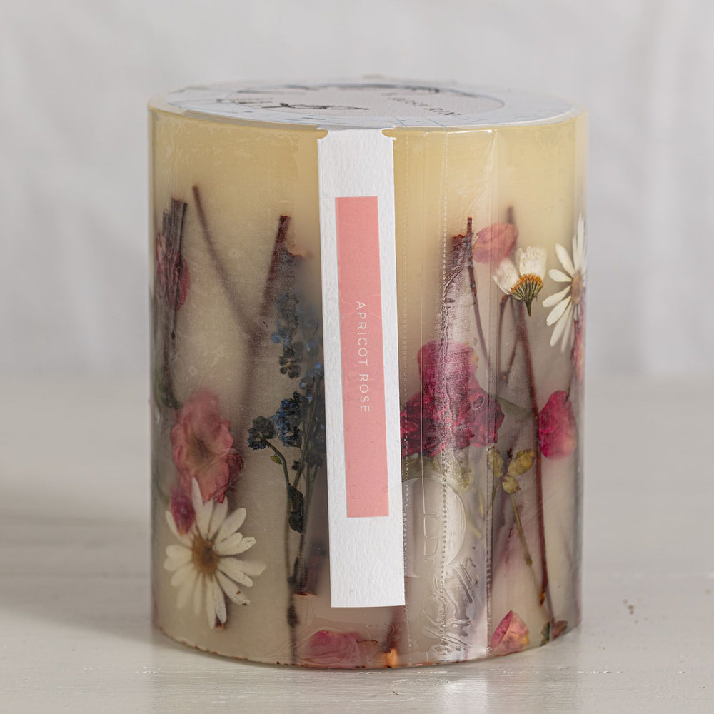 ROSY RINGS APRICOT ROSE MEDIUM ROUND SCENTED BOTANICAL CANDLE